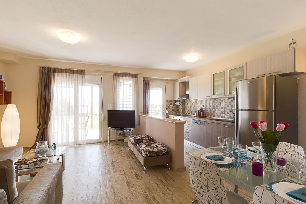 Villa Nefeli - Akti Salonikiou A Агиос Николаос Екстериор снимка