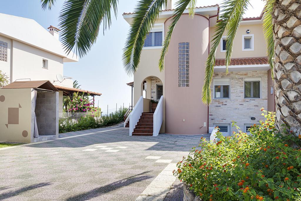 Villa Nefeli - Akti Salonikiou A Агиос Николаос Екстериор снимка
